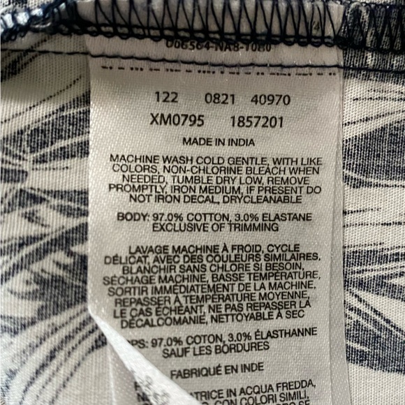 Columbia extra large men’s shirt washed, but never worn tropical material - Picture 6 of 6